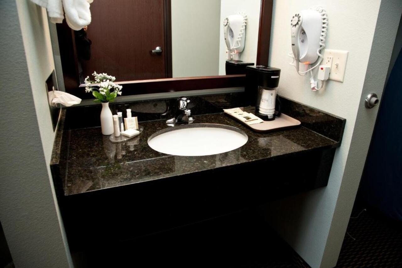 Hotel Baymont By Wyndham Rapid 3*