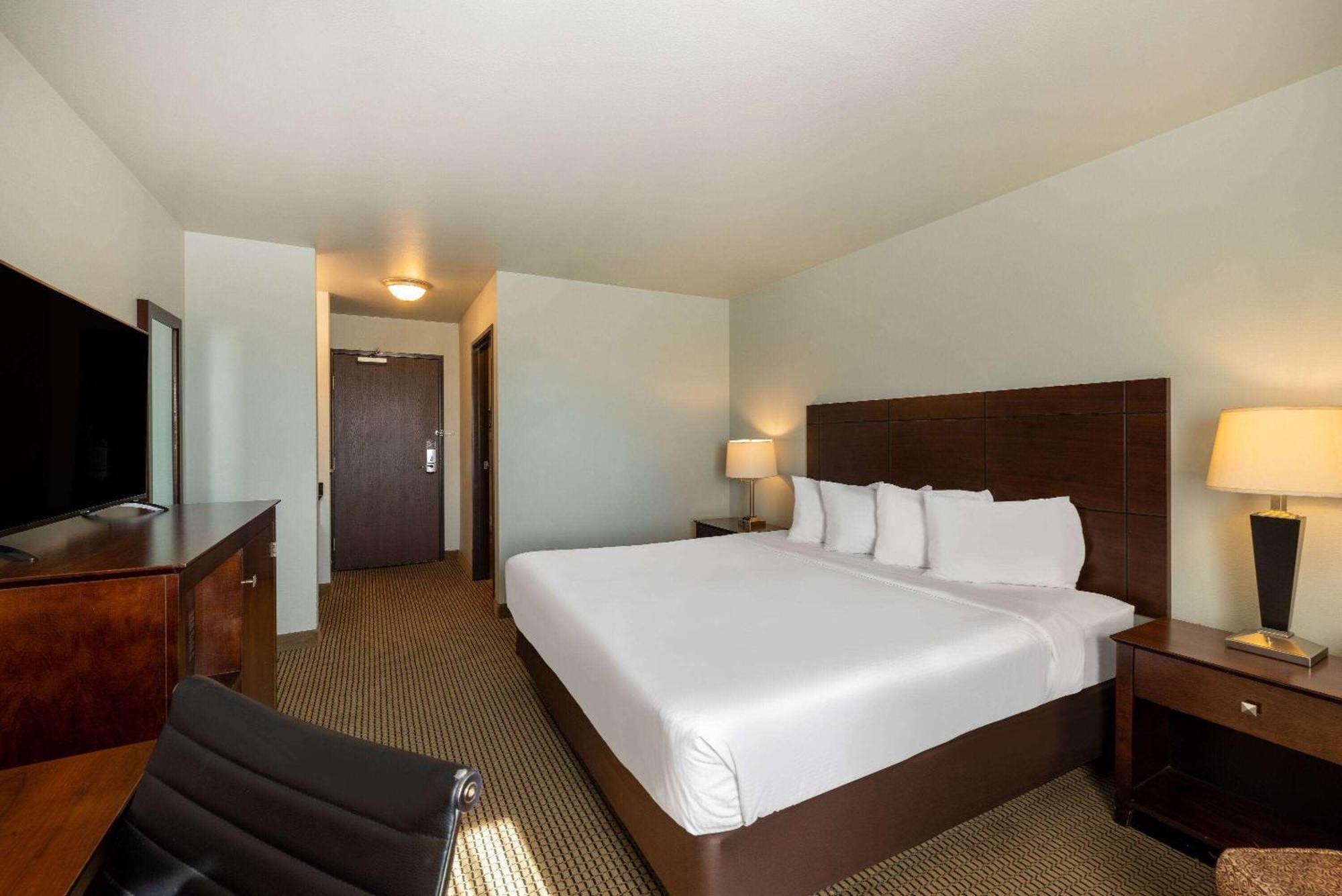 Baymont By Wyndham Rapid Hotel 3*