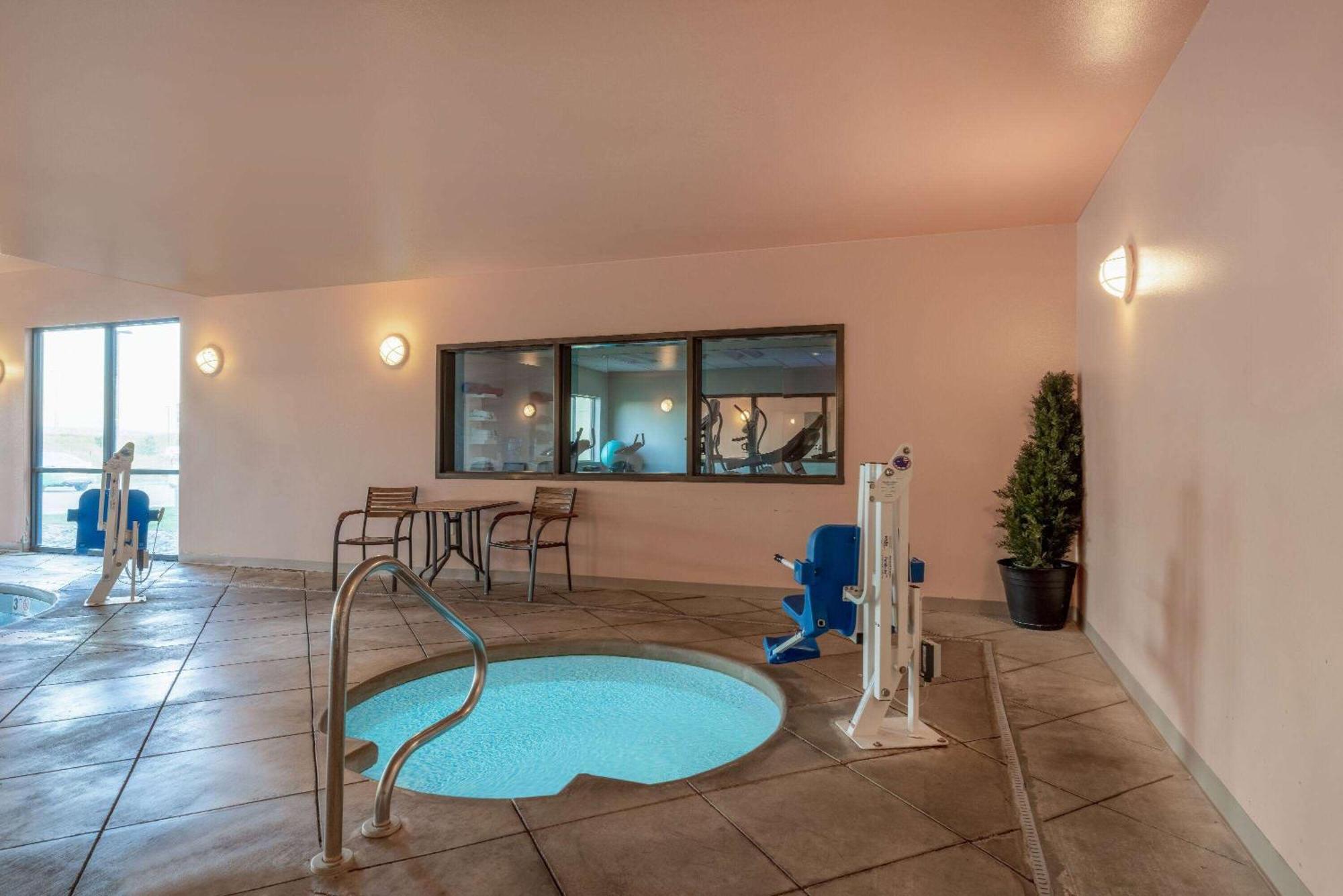 Baymont By Wyndham Rapid Hotel 3*